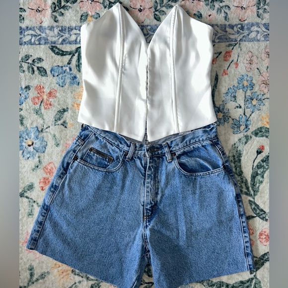 Calvin Klein denim shorts - Picture 2 of 6